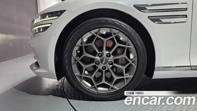 Genesis G80 Бензин 2.5 турбо AWD — Фото автомобиля 5