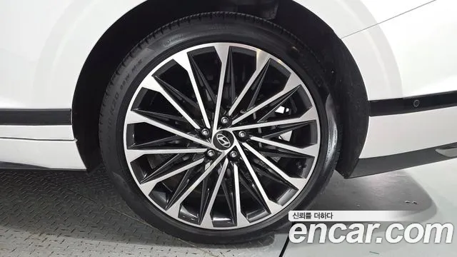 Hyundai Grandeur GN7 — Фото автомобиля 6