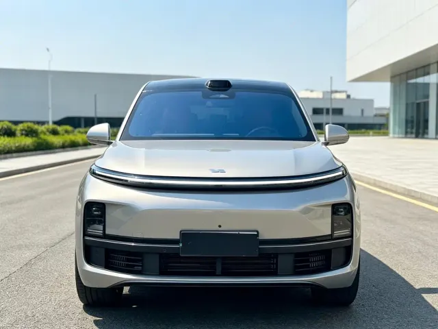Фотография автомобиля — Li Auto L9
