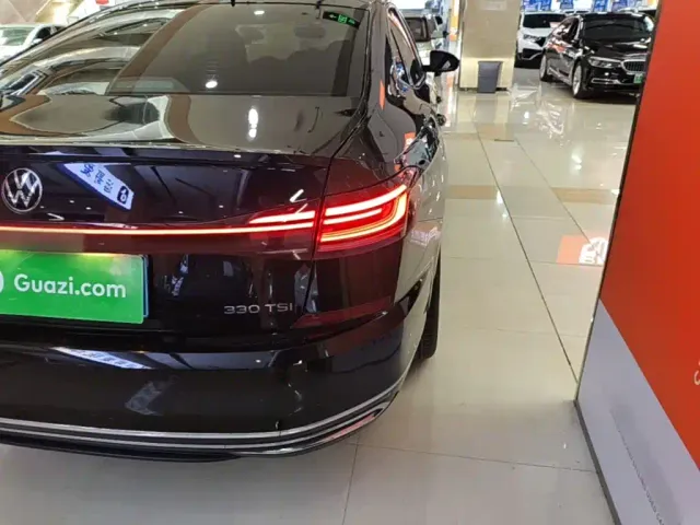 Volkswagen Passat — Фото автомобиля 23