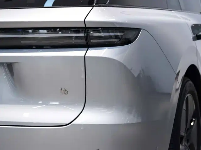 Li Auto i6 — Фото автомобиля 11