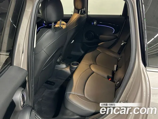 MINI Cooper — Фото автомобиля 11