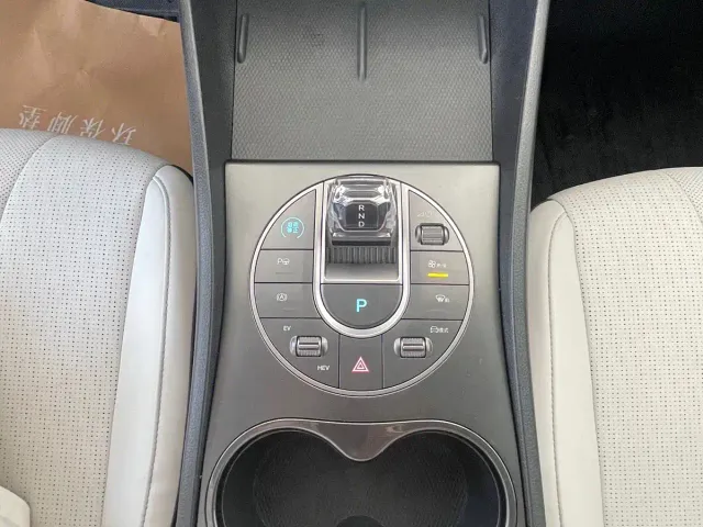 BYD Seal 05 DM-i — Фото автомобиля 9