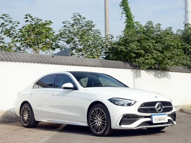 Mercedes-Benz C-Class — Фото автомобиля 3