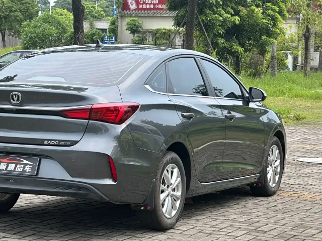 Changan Eado — Фото автомобиля 23