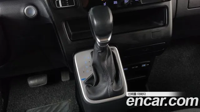 Hyundai Staria — Фото автомобиля 12