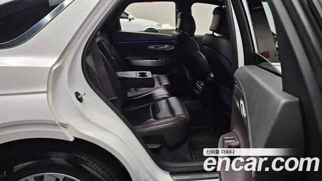 Genesis GV70 2.5T Бензин AWD — Фото автомобиля 12