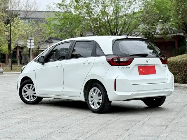 Honda Fit — Фото автомобиля 7