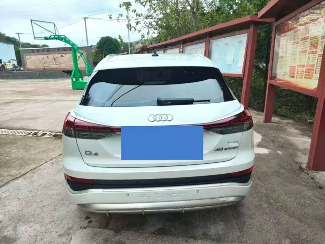 Audi Q4 e-tron — Фото автомобиля 8