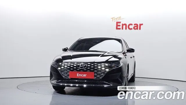 Hyundai Grandeur New — Фото автомобиля 3