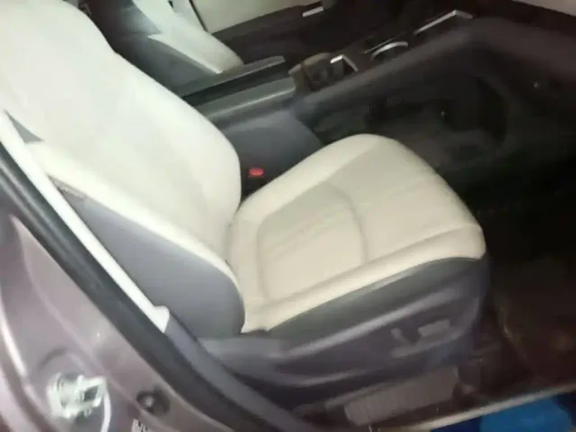 Toyota Sienna — Фото автомобиля 24