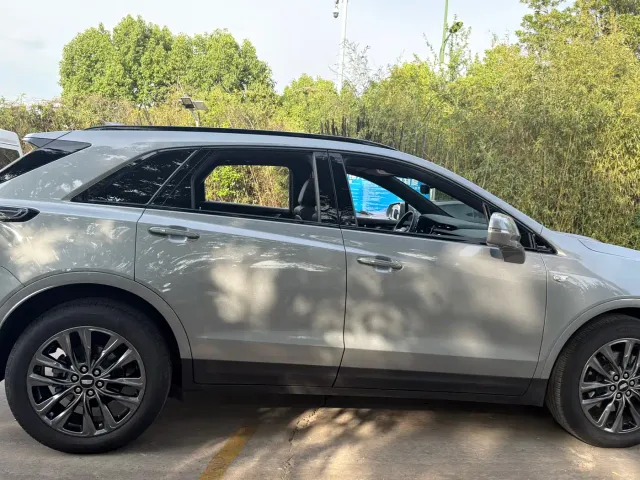 Cadillac XT5 — Фото автомобиля 13