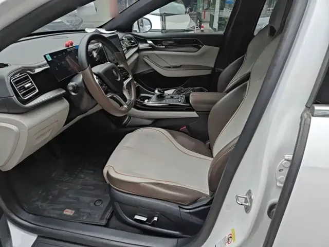 BYD Qin PLUS — Фото автомобиля 14