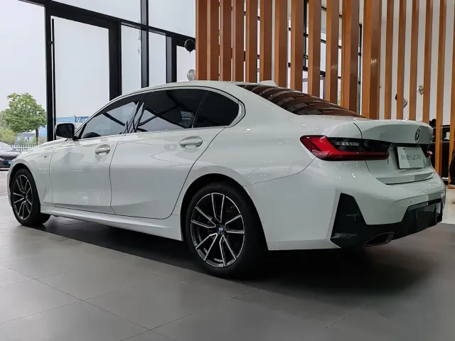 BMW 3 Series — Фото автомобиля 7