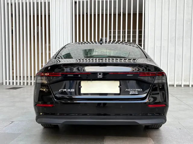 Honda Accord — Фото автомобиля 17
