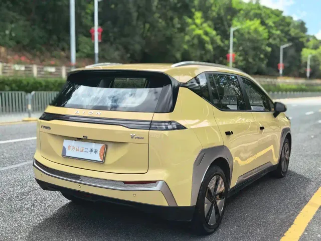 GAC Aion Y — Фото автомобиля 10