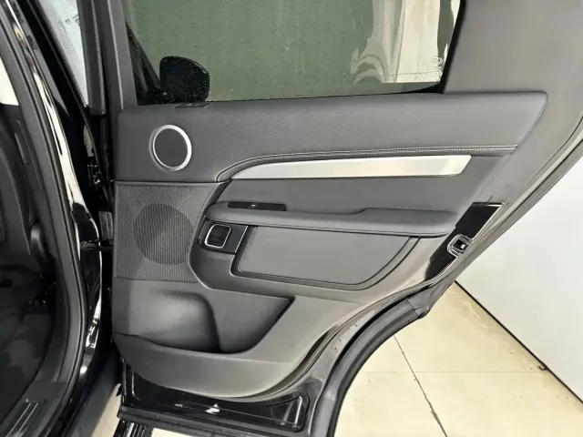 Land Rover Discovery — Фото автомобиля 22