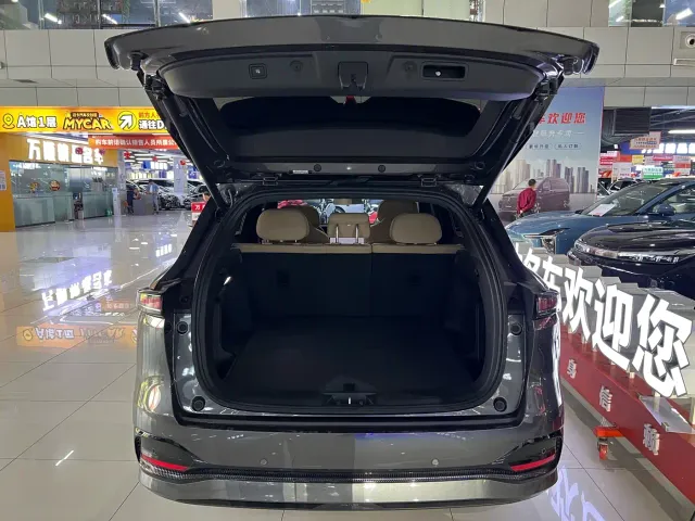 Changan Changan CS75 PLUS 2025 4th Gen 1.5T New Blue Whale Smart Flagship — Фото автомобиля 15