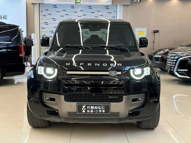 Land Rover Defender — Фото автомобиля 2