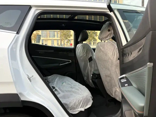 Geely Boyue — Фото автомобиля 4