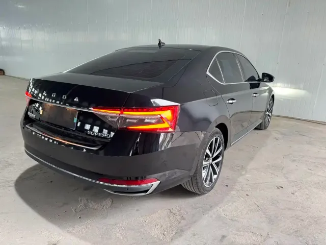 Skoda Superb — Фото автомобиля 6