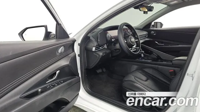 Hyundai Avante CN7 — Фото автомобиля 15