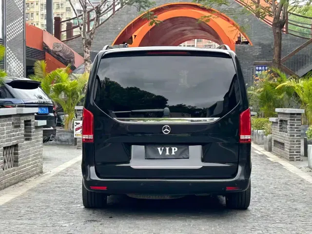 Mercedes-Benz V-Class — Фото автомобиля 15
