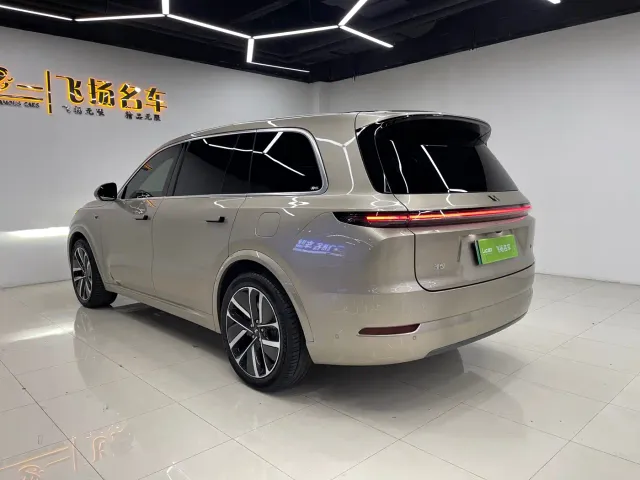 Li Auto L9 — Фото автомобиля 21