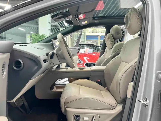 Li Auto i6 — Фото автомобиля 7