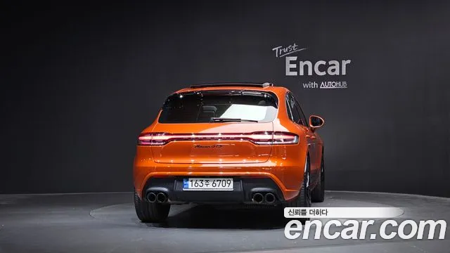 Porsche Macan — Фото автомобиля 4