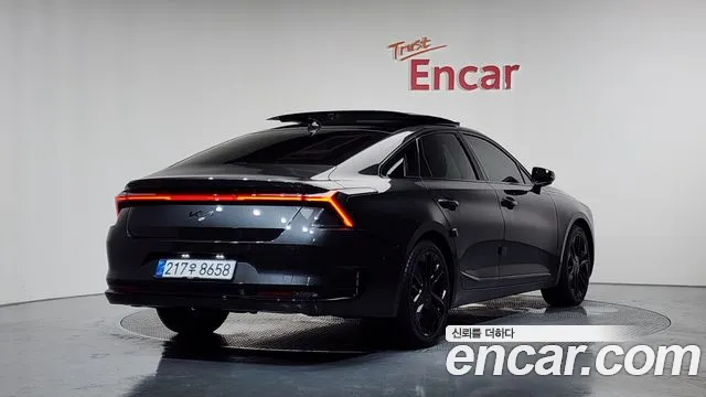 Kia K8 — Фото автомобиля 2