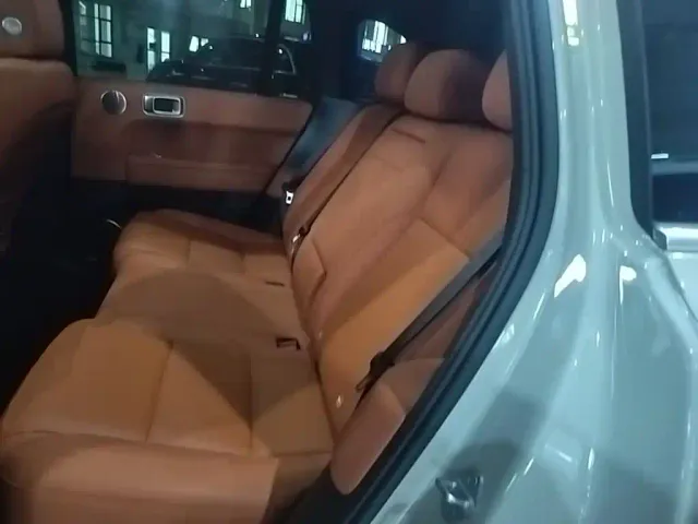 Li Auto L6 — Фото автомобиля 16