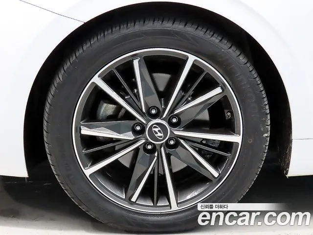 Hyundai Grandeur New — Фото автомобиля 20