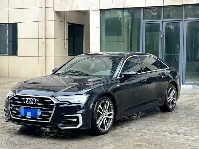Фотография автомобиля — Audi A6L