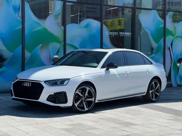 Фотография автомобиля — Audi A4L