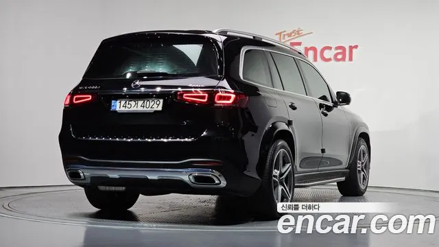 Mercedes-Benz GLS-Class — Фото автомобиля 2