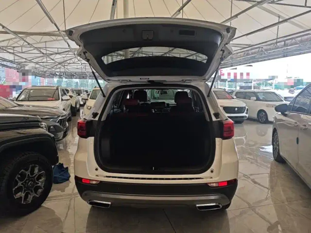 Changan CS75 — Фото автомобиля 18