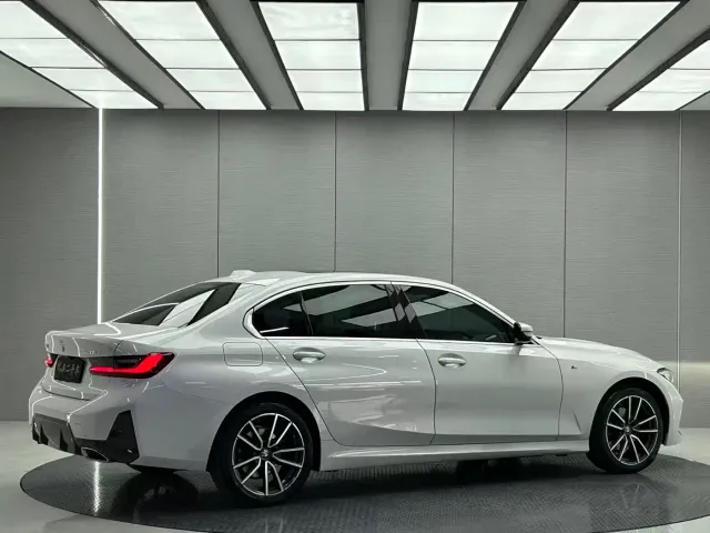BMW 3 Series — Фото автомобиля 5