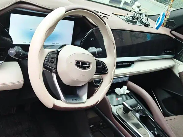 Geely Xingyue L — Фото автомобиля 12