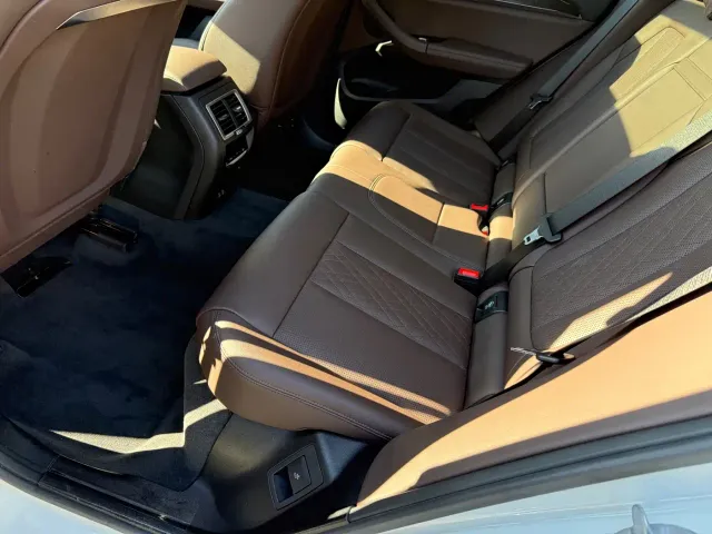 BMW iX3 — Фото автомобиля 8