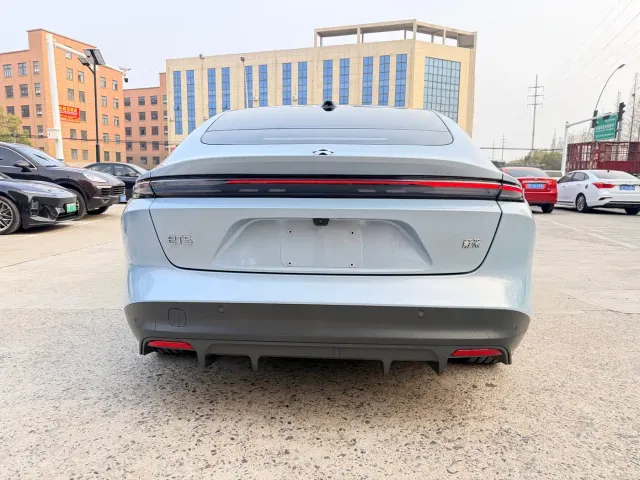 Nio ET5 — Фото автомобиля 3