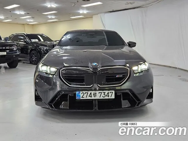 BMW M5 G90 — Фото автомобиля 2