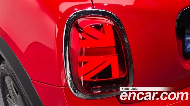 Mini Cooper Cooper 5 дверей Classic — Фото автомобиля 23