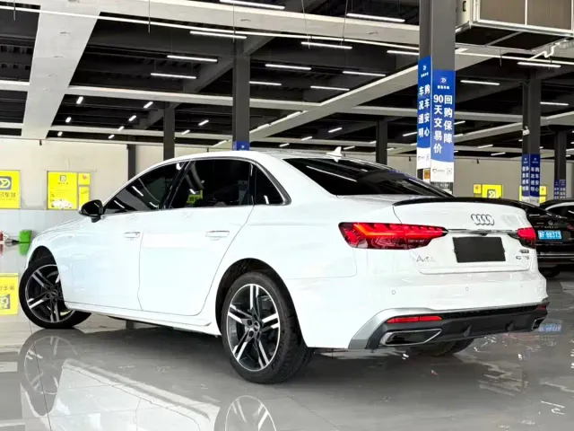 Audi A4L — Фото автомобиля 4