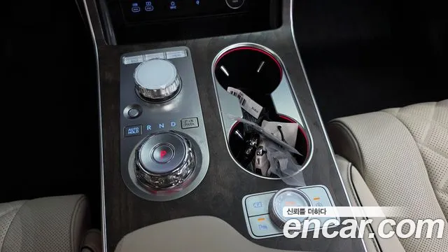 Genesis GV80 — Фото автомобиля 12