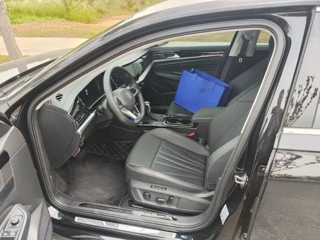 Volkswagen Passat — Фото автомобиля 7