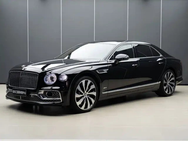 Фотография автомобиля — Bentley Flying Spur