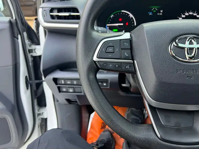 Toyota Granvia — Фото автомобиля 8