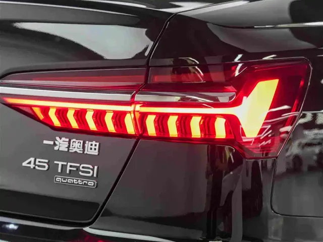 Audi A6L — Фото автомобиля 13