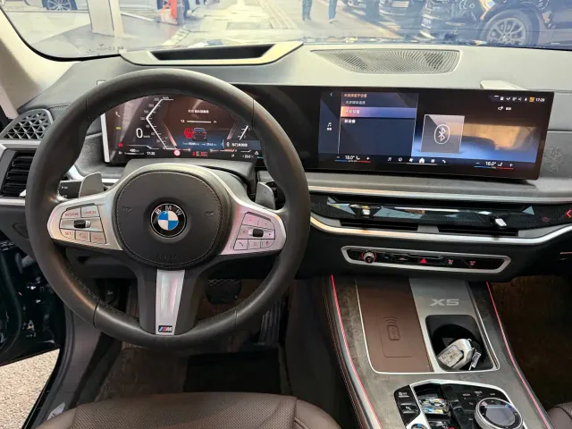BMW X5 — Фото автомобиля 13